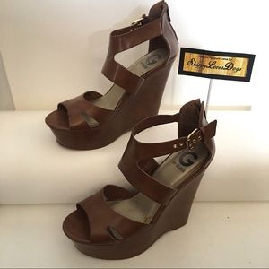 LIKE NEW “G by GUESS” Trendy 6inch Brown Wedges!!!